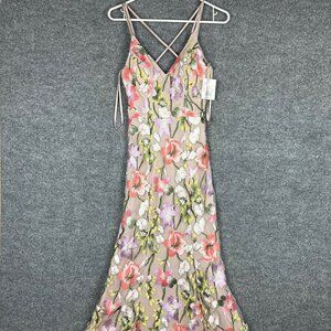 NWT Sequin Hearts Gown Beige Size 1 Junior Floral‎ Embroidered V-Neck